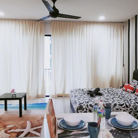 Peanut Butter Homestay - Trefoil Setia Alam Shah Alam Esterno foto