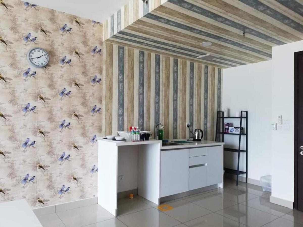 Peanut Butter Homestay - Trefoil Setia Alam Shah Alam Esterno foto