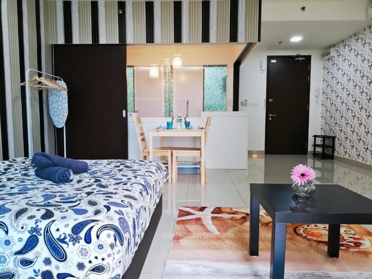 Peanut Butter Homestay - Trefoil Setia Alam Shah Alam Esterno foto