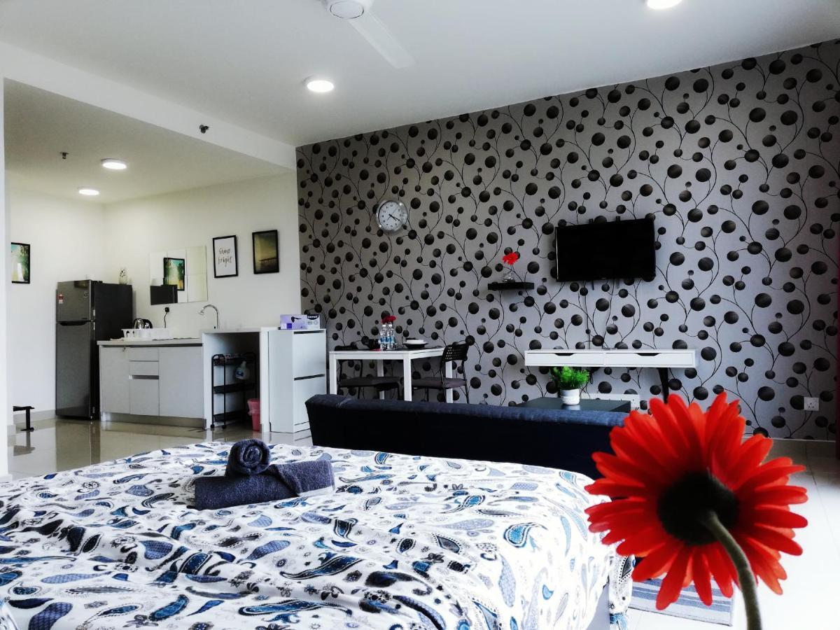 Peanut Butter Homestay - Trefoil Setia Alam Shah Alam Esterno foto