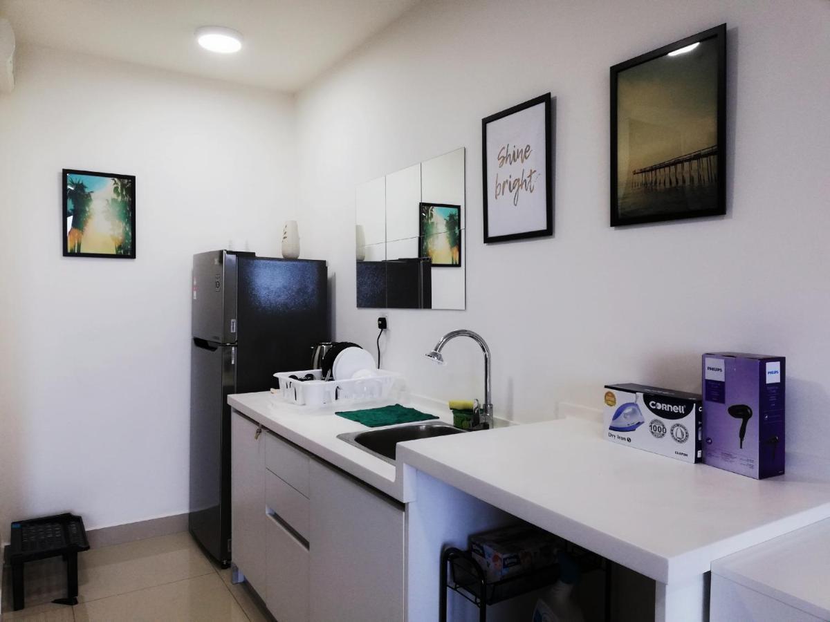 Peanut Butter Homestay - Trefoil Setia Alam Shah Alam Esterno foto