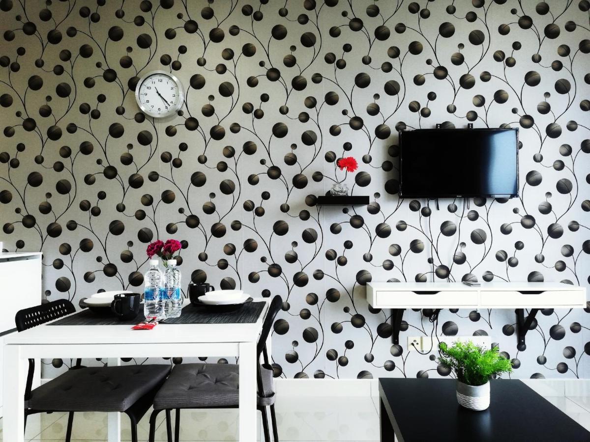 Peanut Butter Homestay - Trefoil Setia Alam Shah Alam Esterno foto