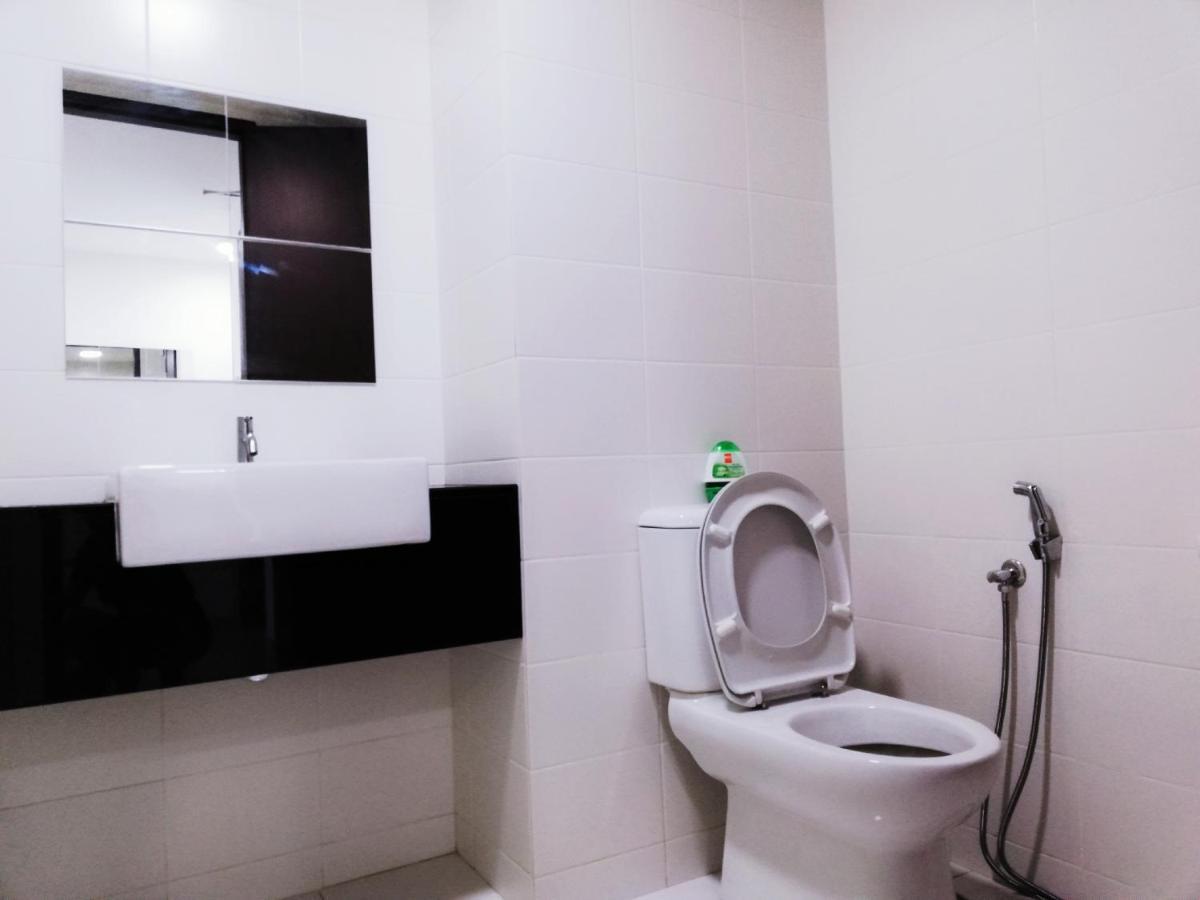 Peanut Butter Homestay - Trefoil Setia Alam Shah Alam Esterno foto
