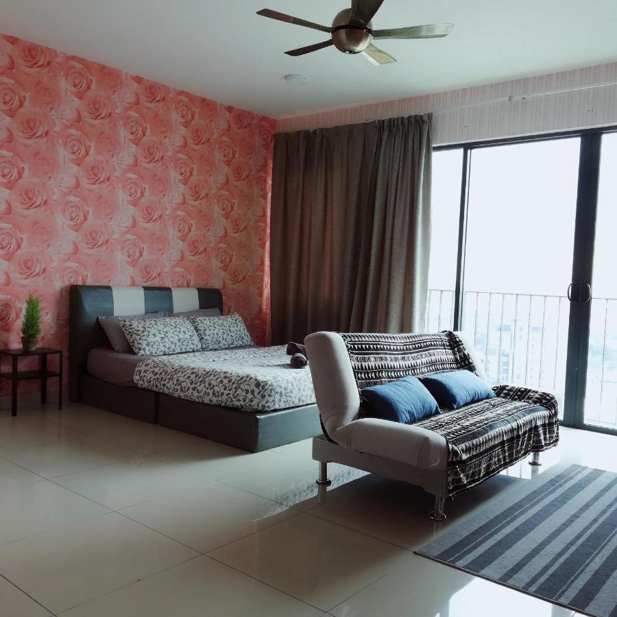 Peanut Butter Homestay - Trefoil Setia Alam Shah Alam Esterno foto