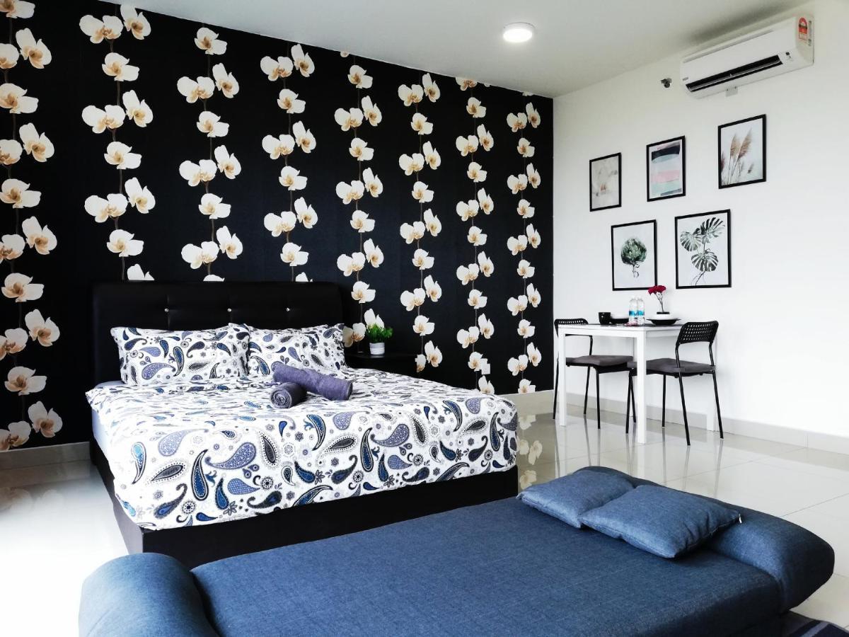 Peanut Butter Homestay - Trefoil Setia Alam Shah Alam Esterno foto